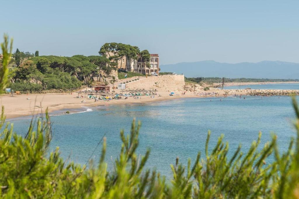 Apartamento Cala Montgo L' Escala Esterno foto